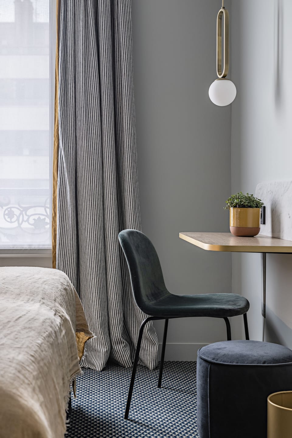 Premium bedding, in-room safe, desk, laptop workspace