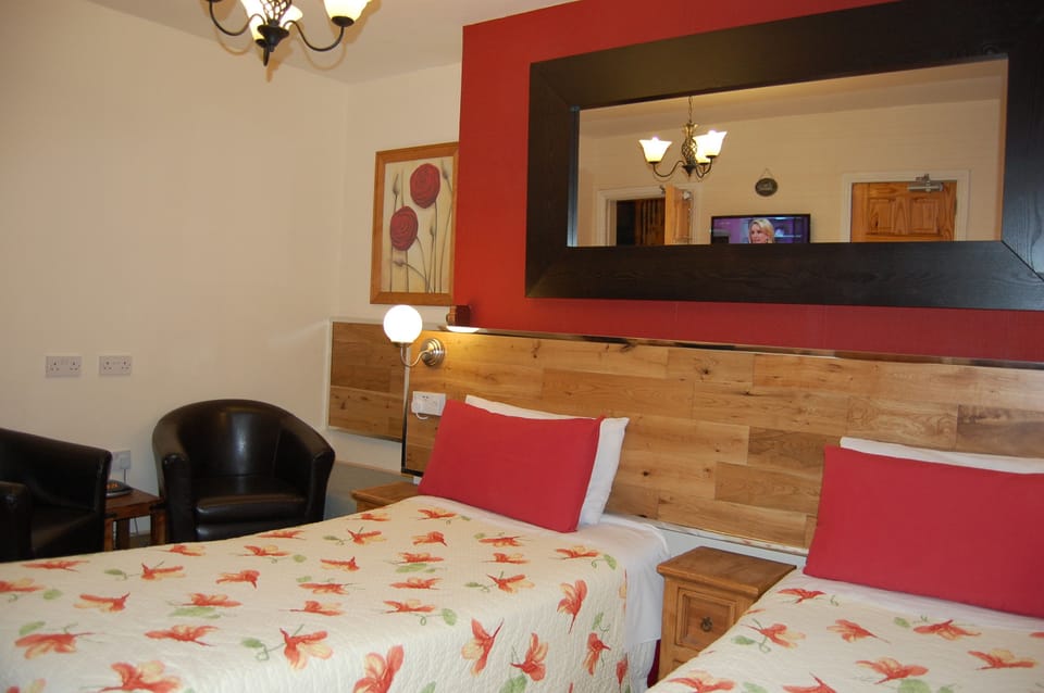 Standard Room, 1 Double Bed | Premium bedding, memory foam beds, in-room safe, desk