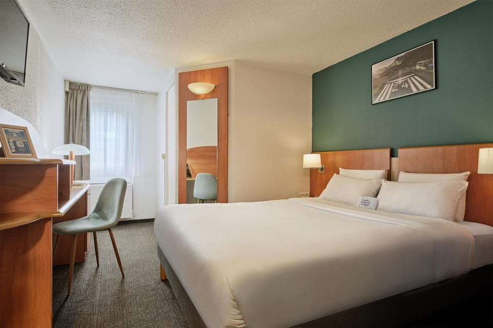 Premium bedding, desk, soundproofing, iron/ironing board