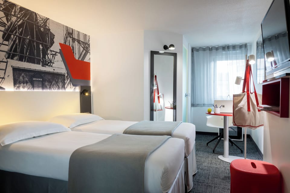 Classic Twin Room | Premium bedding, minibar, in-room safe, desk