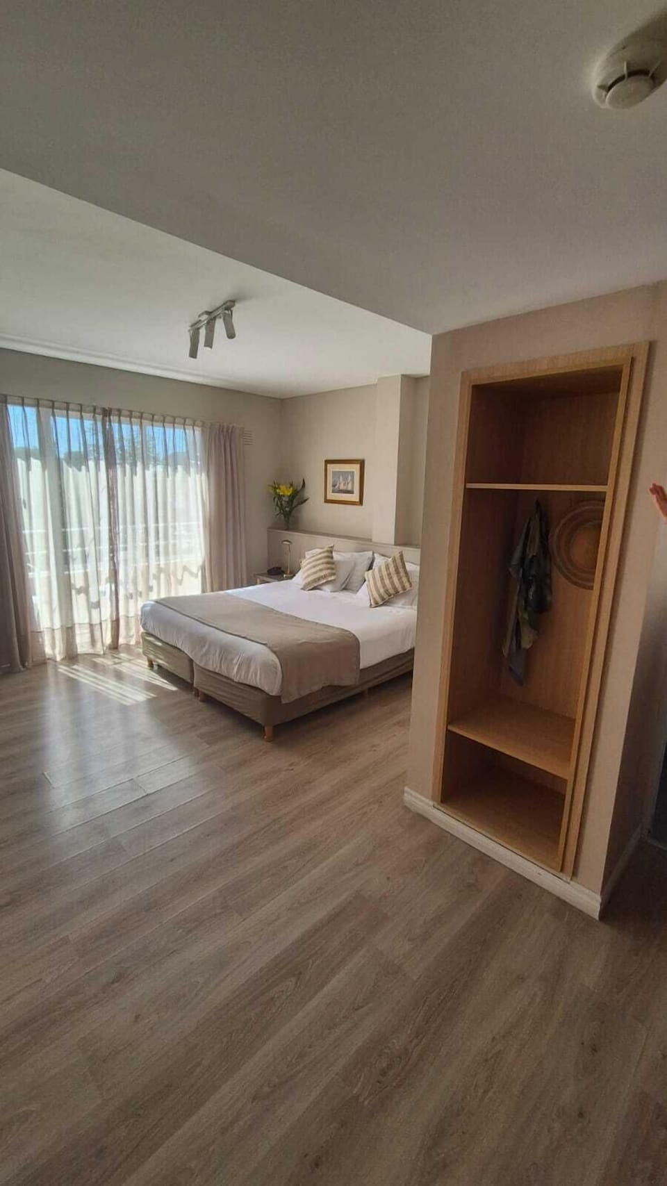 Standard Double Room | Minibar, in-room safe, desk, laptop workspace