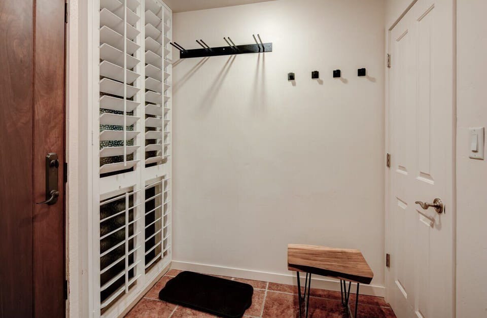 Entry area / mudroom