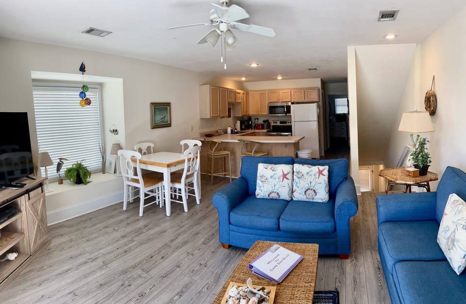 Living area & kitchen.