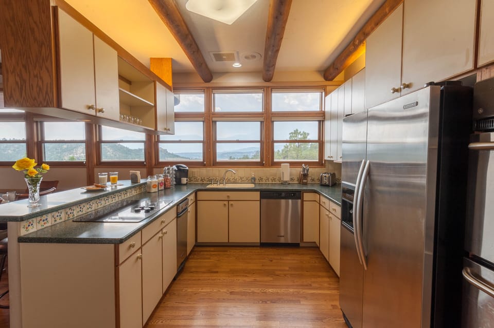 Fully furnished kitchen with spectacular mountain view