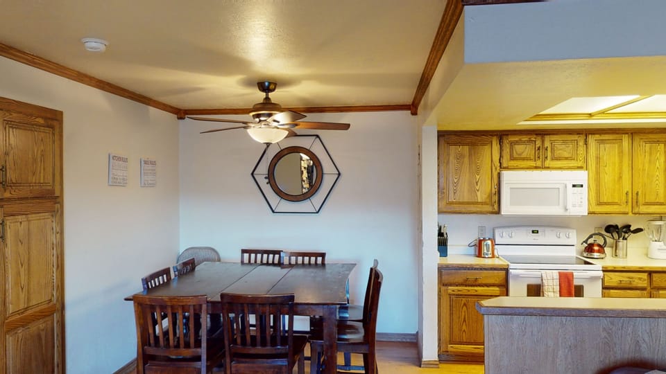 Separate Dining Area Off The Kitchen Seats 8