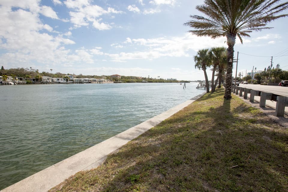 Condo is right across the street from the innercoastal for fishing