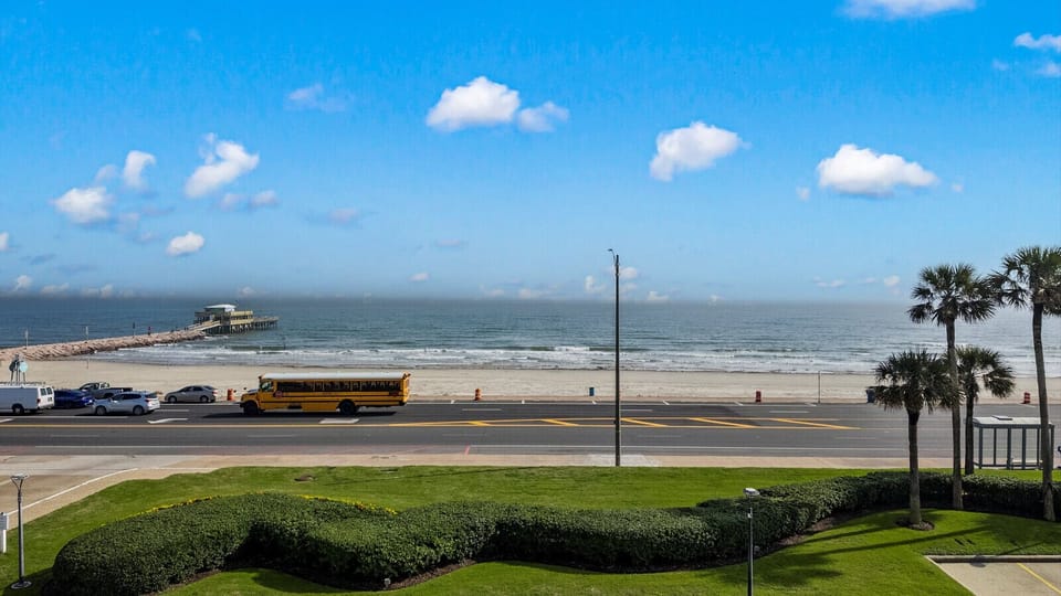 Stunning, unobstructed beach and ocean view! You`ll see it the moment you walk in!!