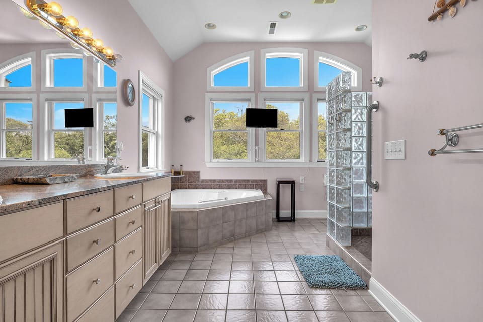 Master Bath #1 - 2nd Floor Northwest