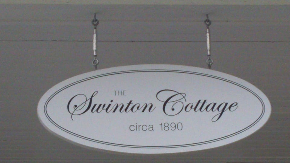 Swinton Cottage sign