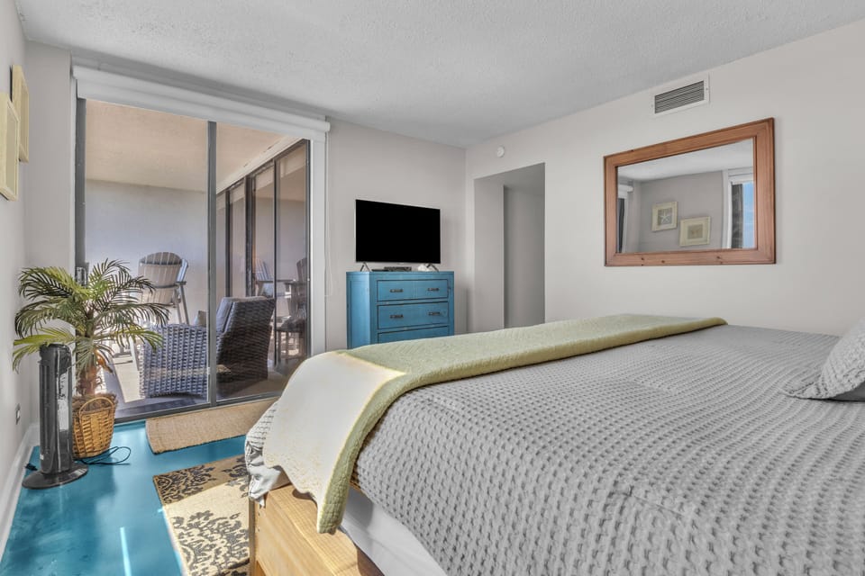 Primary Bedroom/King