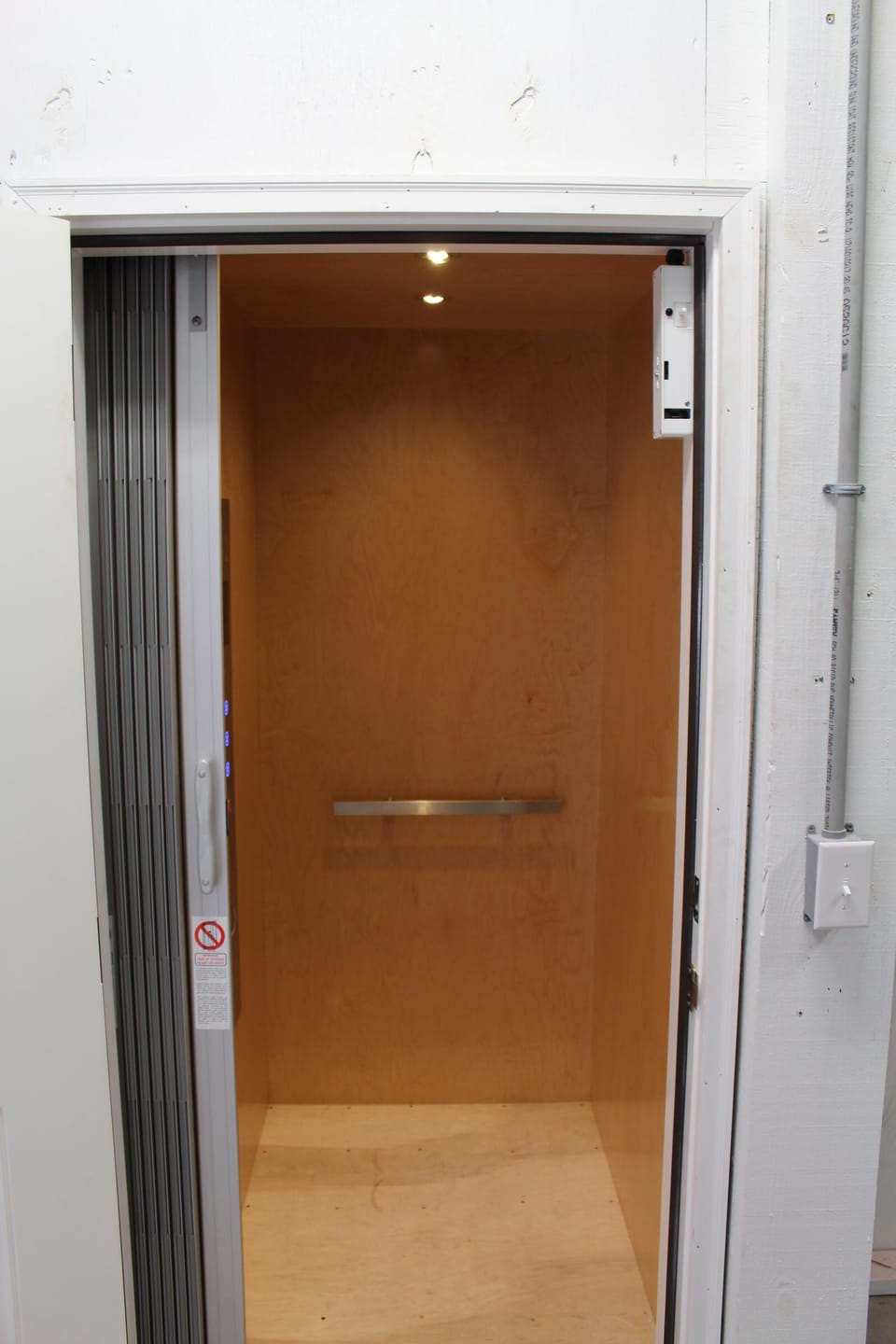 Elevator to all 3 floors