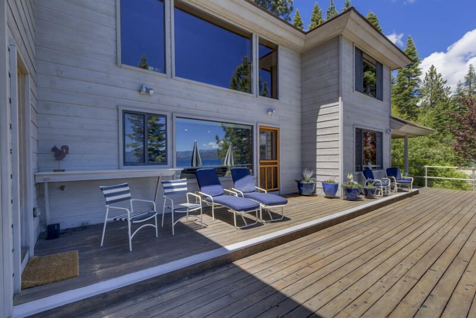 Lakefront Deck
