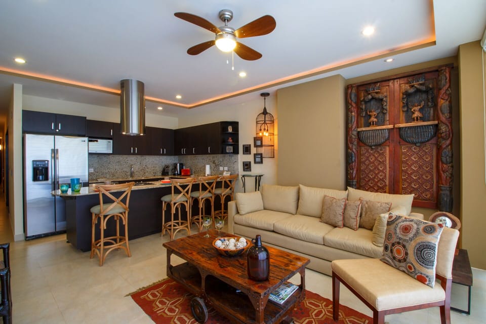 Living Room/Kitchen