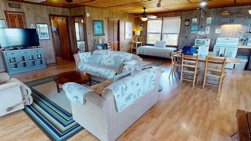 GOs-Getaway-Living Room