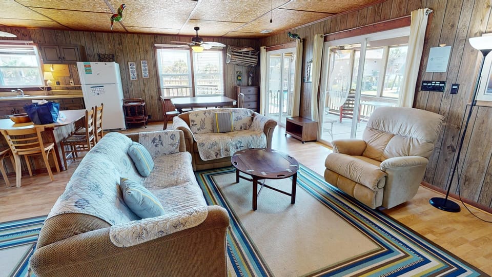 GOs-Getaway-Living Room