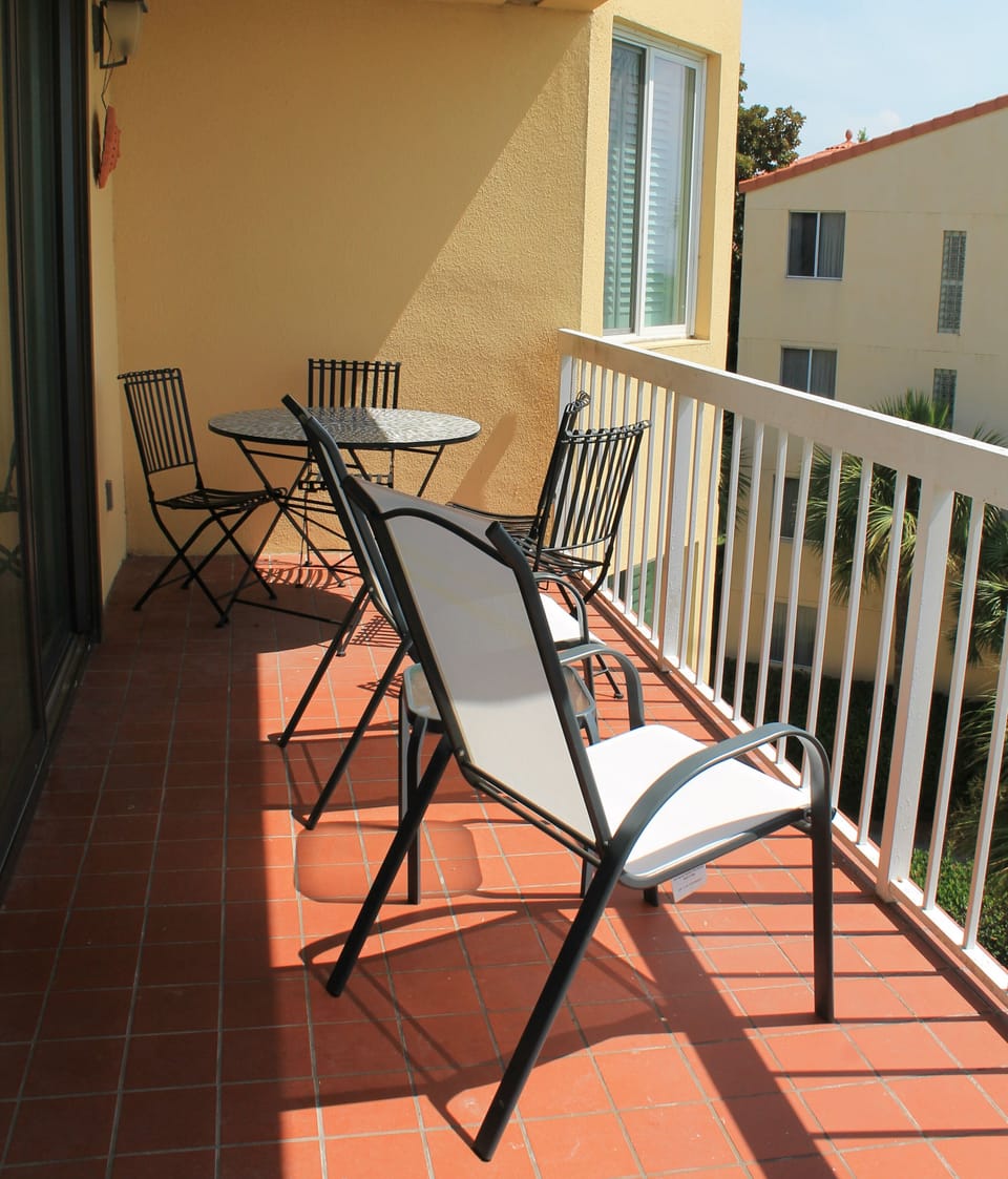 Both the master bedroom and living area open to balcony with the sound of waves 