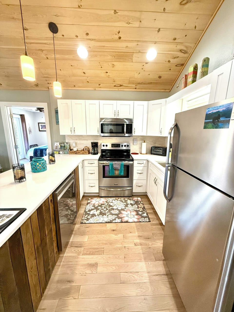 Brand new soft close solid oak kitchen cabinets and white quartz counters