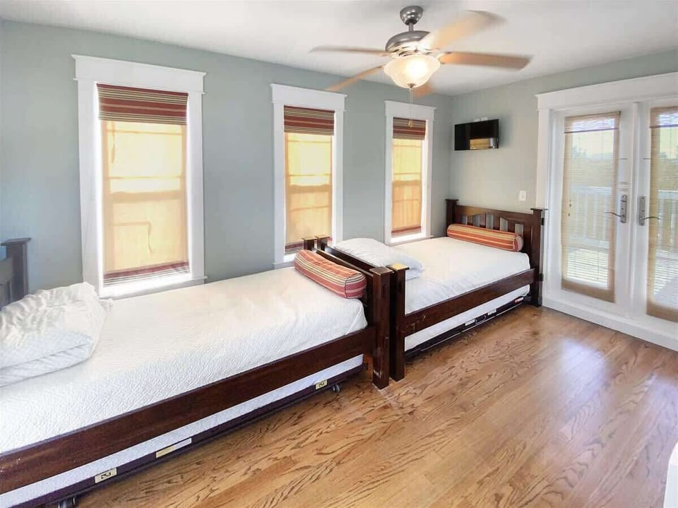 Third floor twin beds with trundle