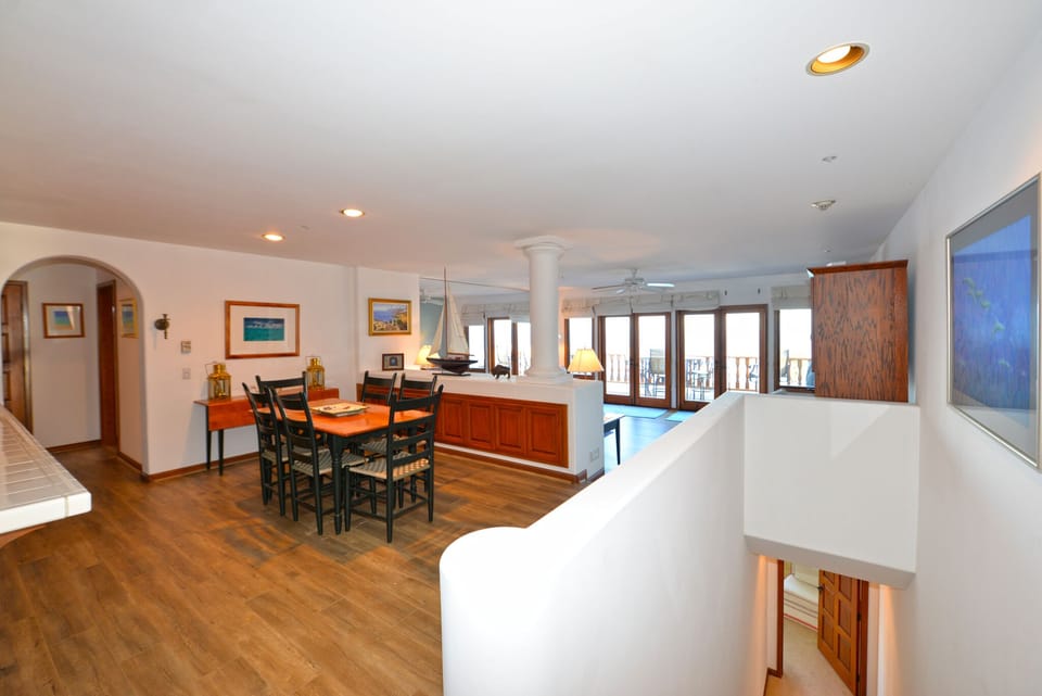 34. H1858 - Entry to Both Floors.jpg