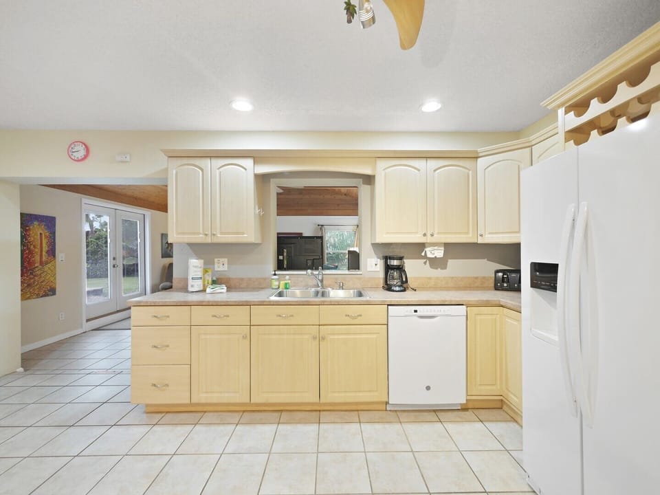 Spacious Kitchen