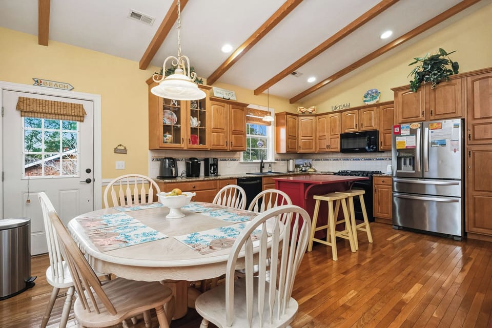 Dining Area - Northwest