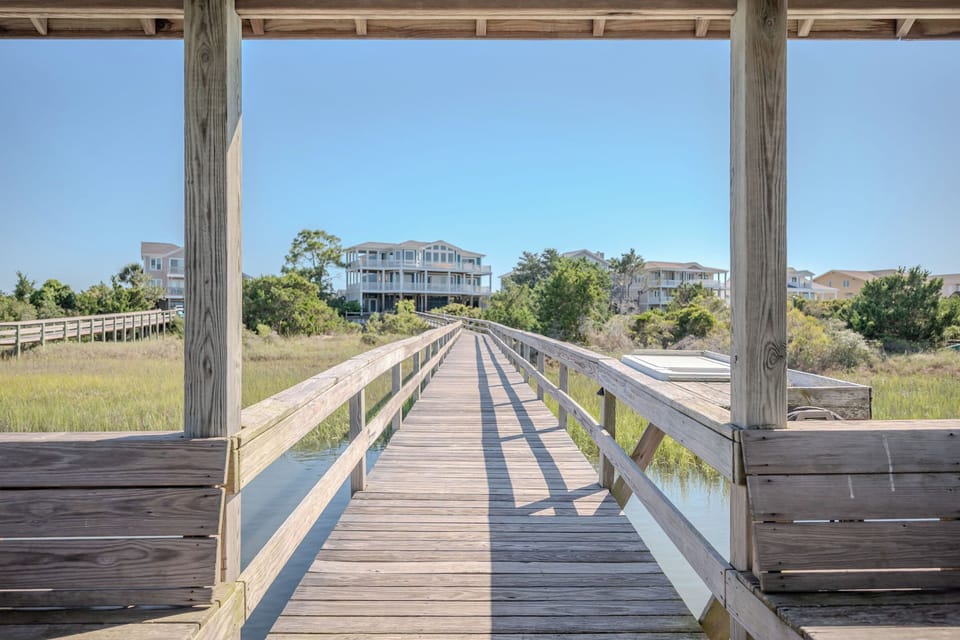 Gazebo / Exterior - Marsh View North