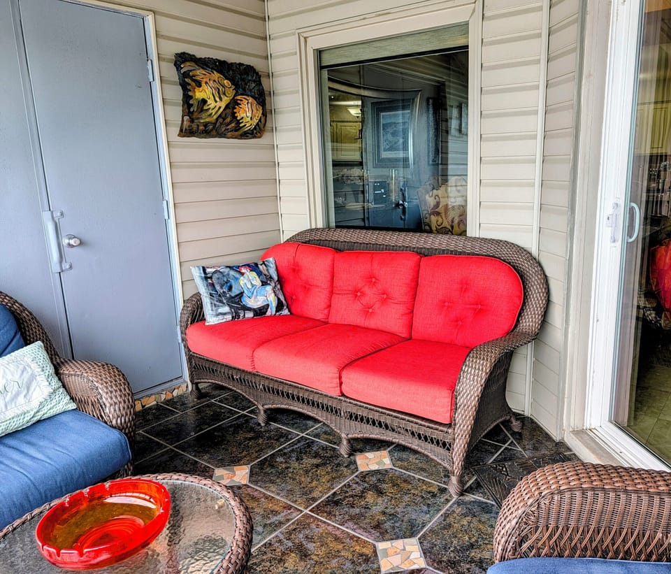 Take a nap on the patio lounge...in cooler weather. 