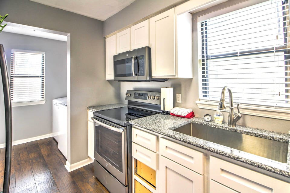 Kitchen | Toaster | Trash Bags & Paper Towels | Keurig Coffee Maker
