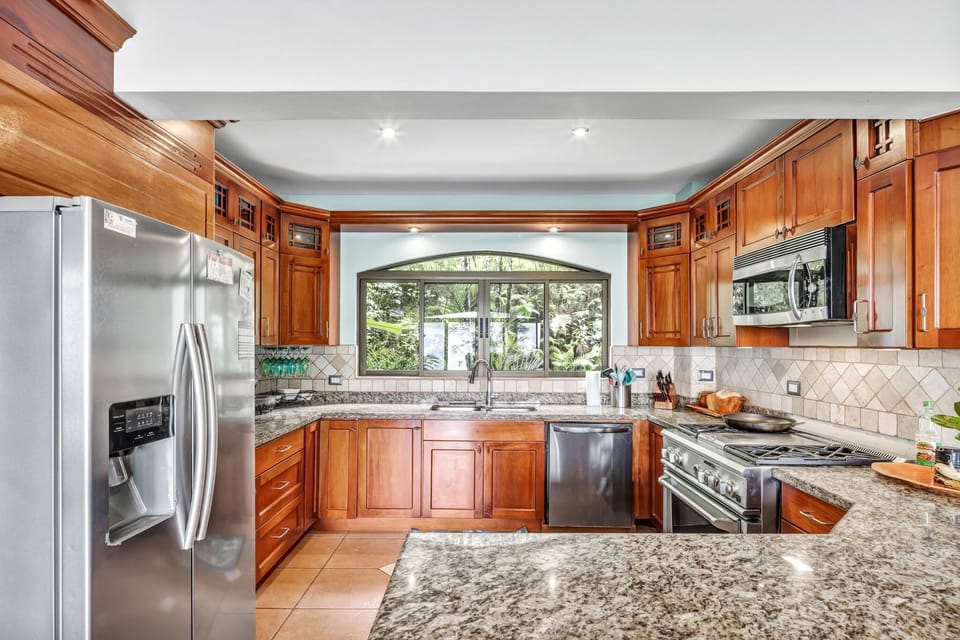 Large open kitchen with everything needed for preparation and service.
