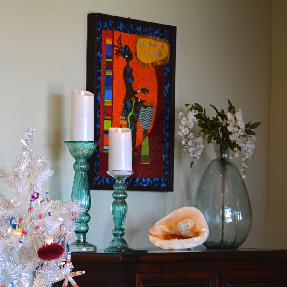 Stunning original art adorns the walls at Vista del Fuego.