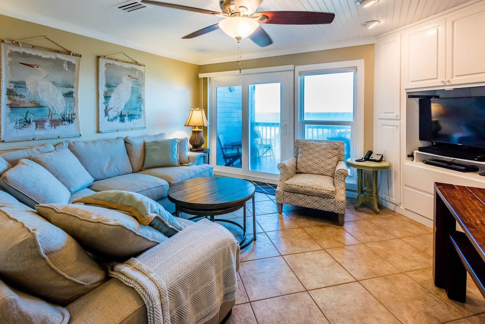 Living room on middle floor