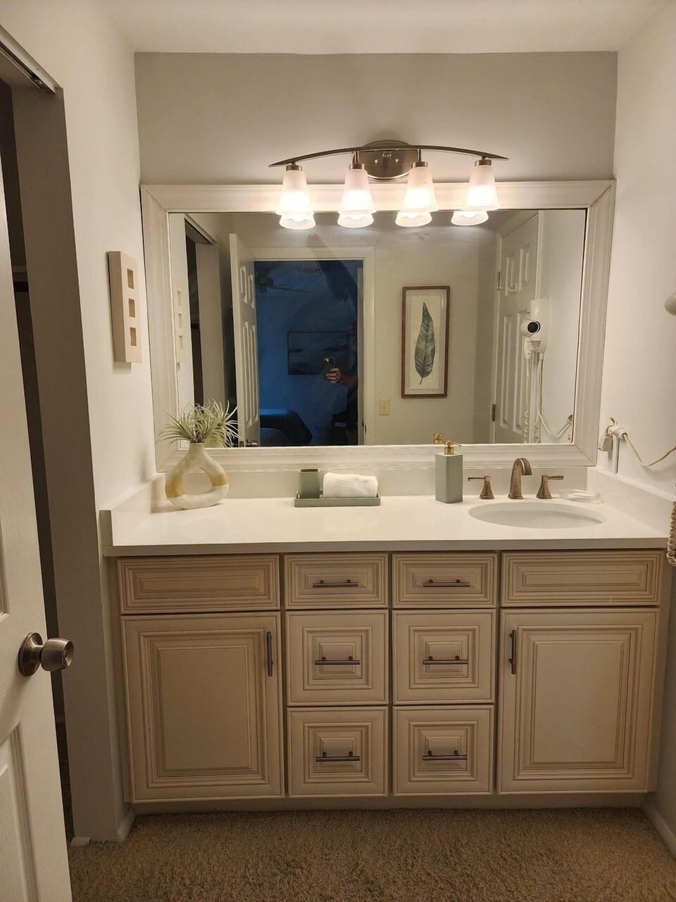 Guest Bathroom 2