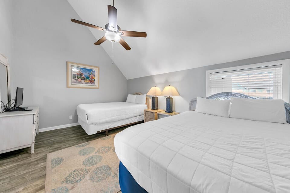 Guest bedroom