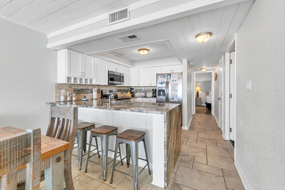 Eat-in bar seating