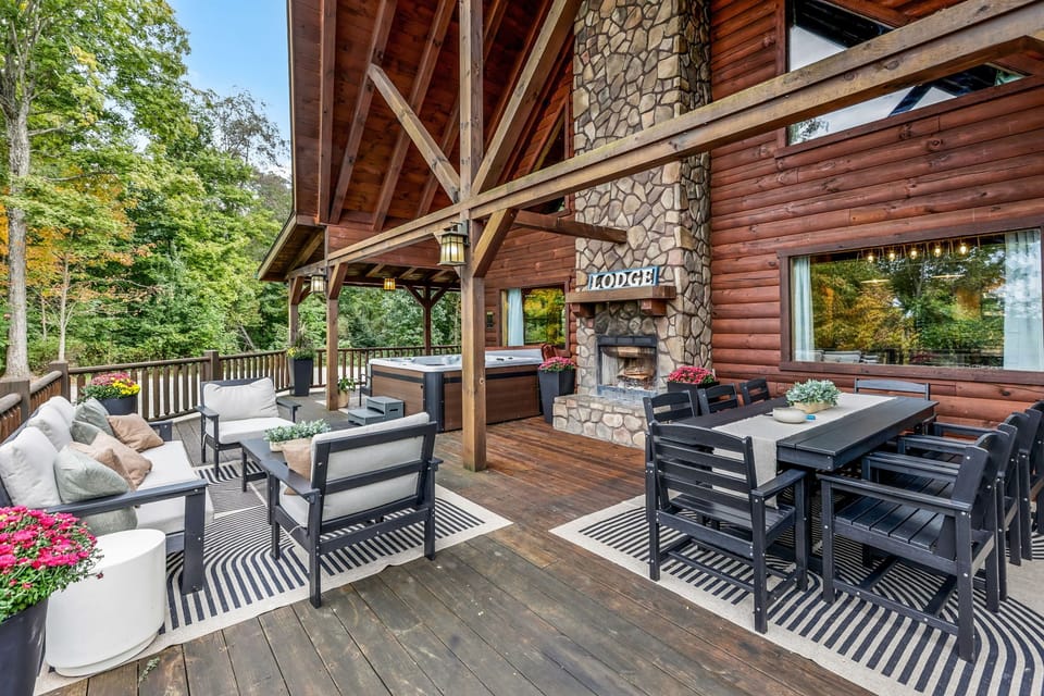 Outdoor entertainment area