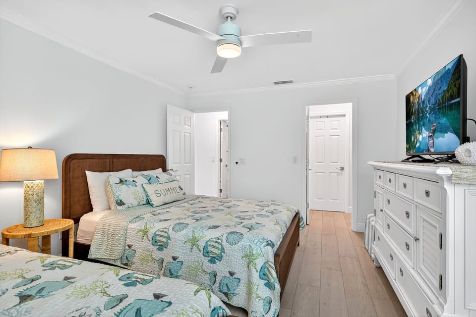 Guest Bedroom- 2 Queens