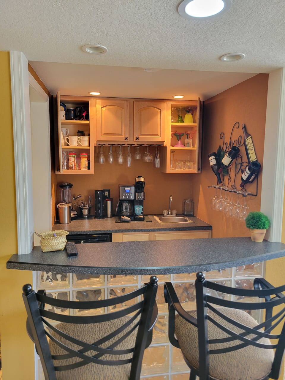 coffee and beverage bar