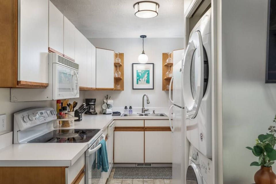 Kitchen and laundry
