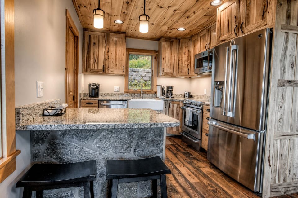 Kitchen | Bar Seating