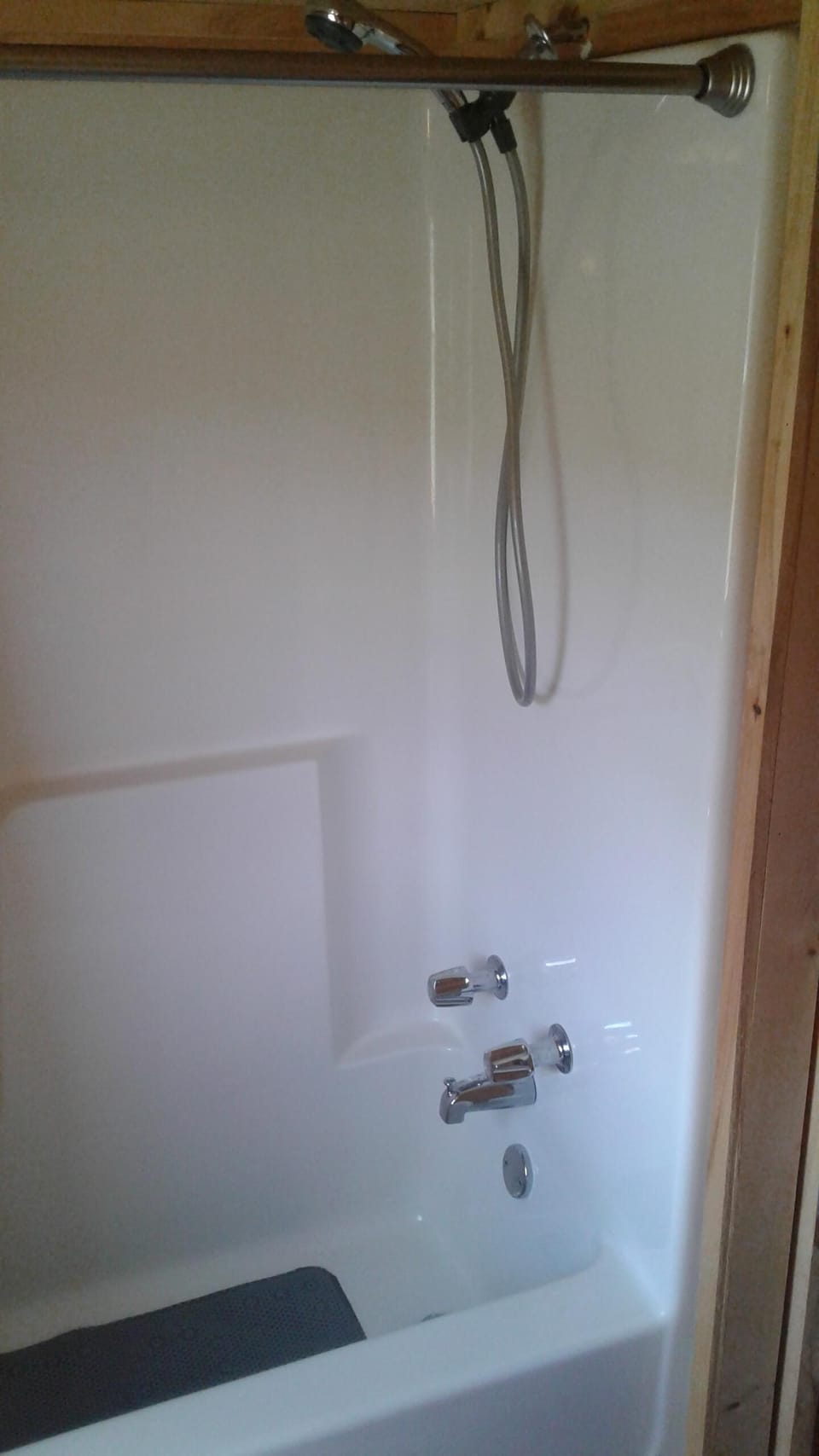 full bath & shower