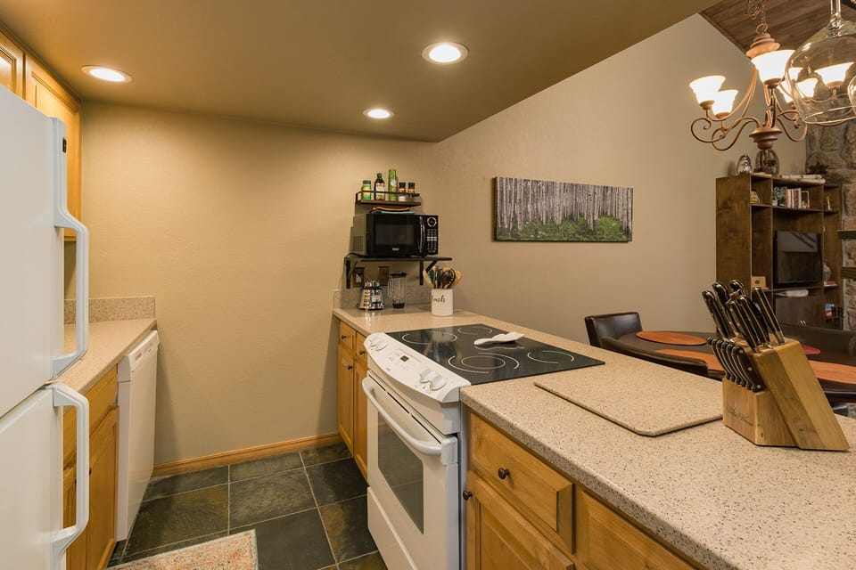 Full Kitchen