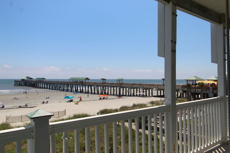 2-Perfect-Balcony-Views
