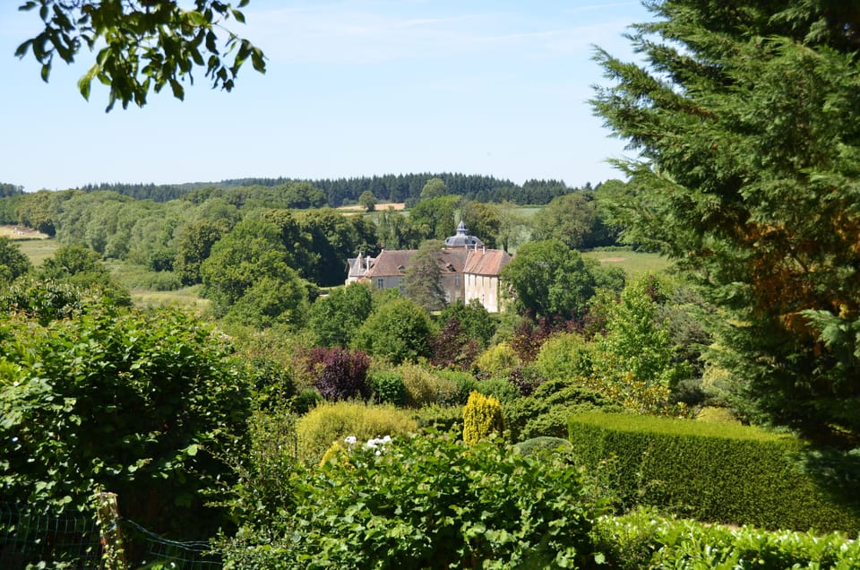 The panoramic view : have a look at the Vesigneux Castle