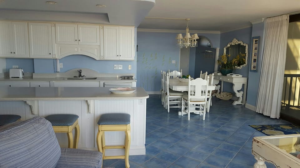 Lots of seating for everyone.