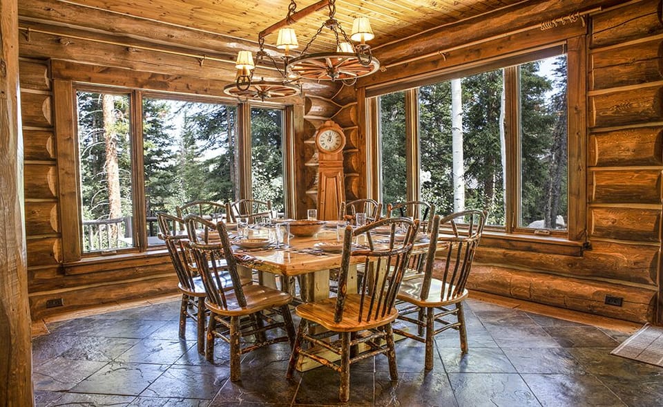 Dining Area with Seats for 8 - Additional seating available at adjacent kitchen counter
