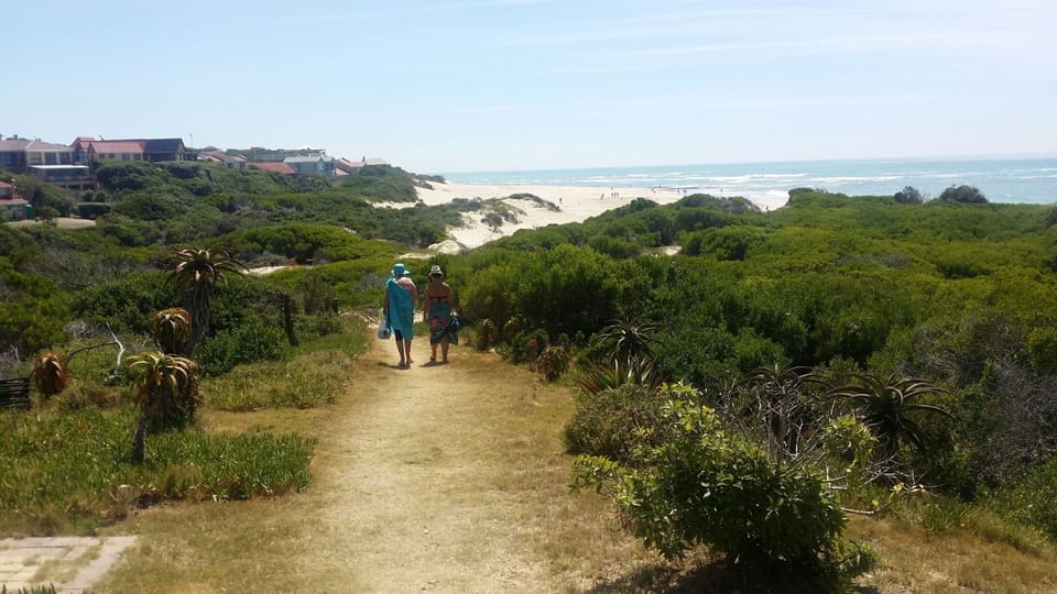 3 Minute walk to beach