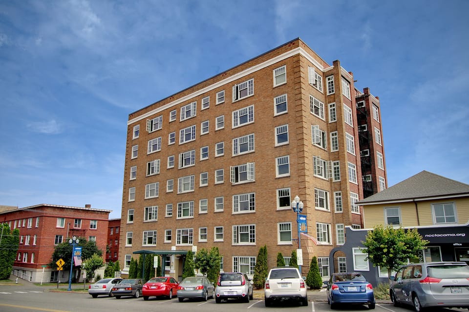 Townhouse Apartments