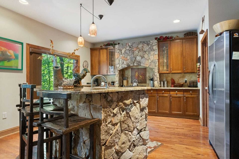 Upscale Kitchen with Granite Counters, Stainless Appliances, Gas Cooktop