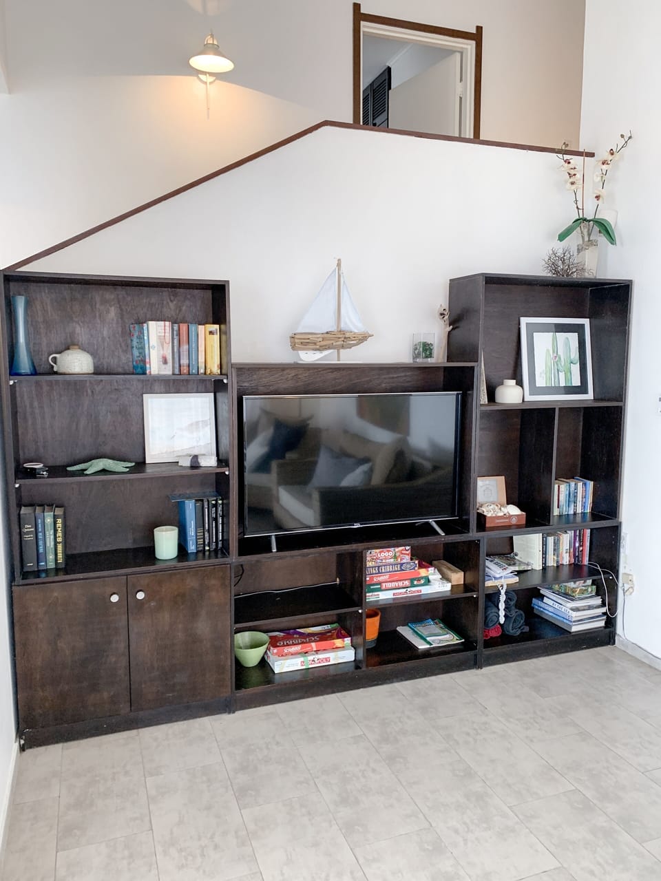 Entertainment unit with Netflix, IP TV, board games, books, games,etc 
