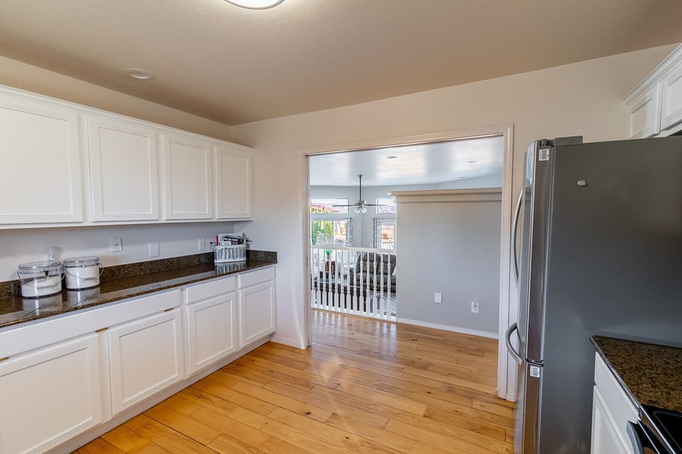 Nice kitchen with new painted cabinets to enjoy.